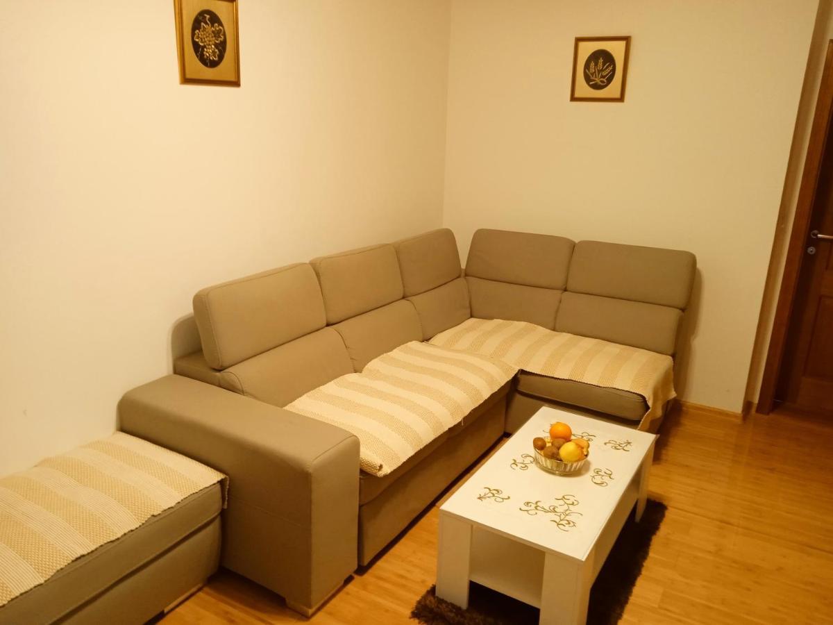 Apartman Josipa ペロイ エクステリア 写真